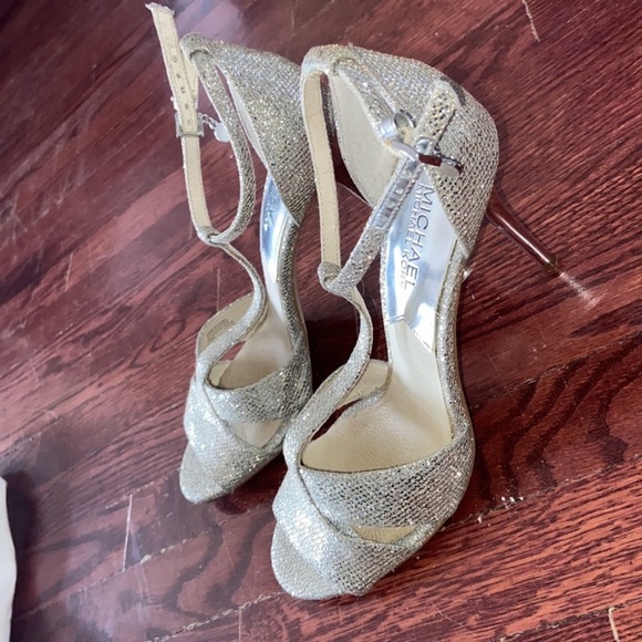 Michael kors shimmery heel - Picture 2 of 6